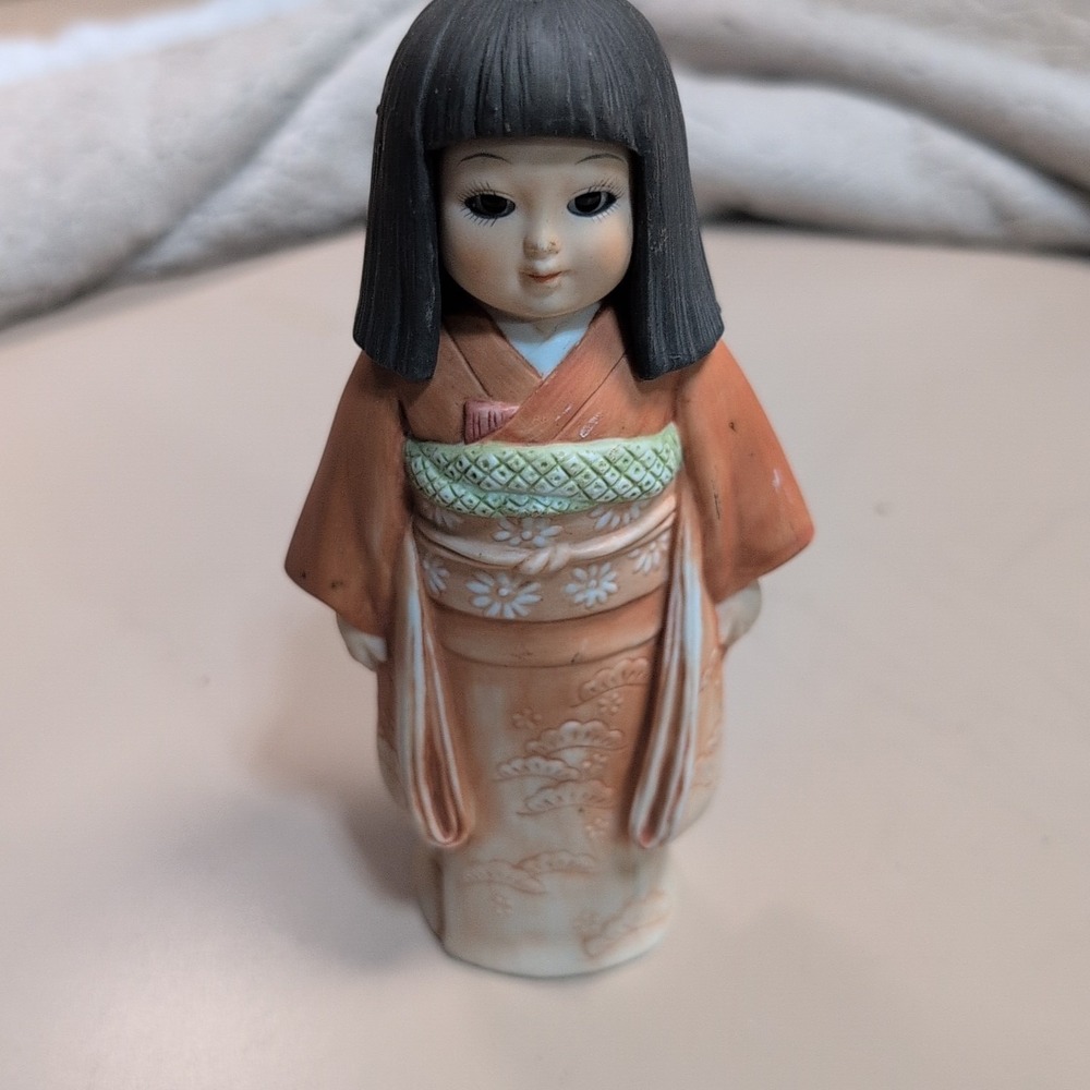 Vintage 80's The Victorians Atsuko Porcelain Figurine‎ by Enesco Asian Girl